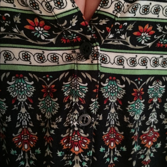 Flowing Dress - Picture 3 of 7